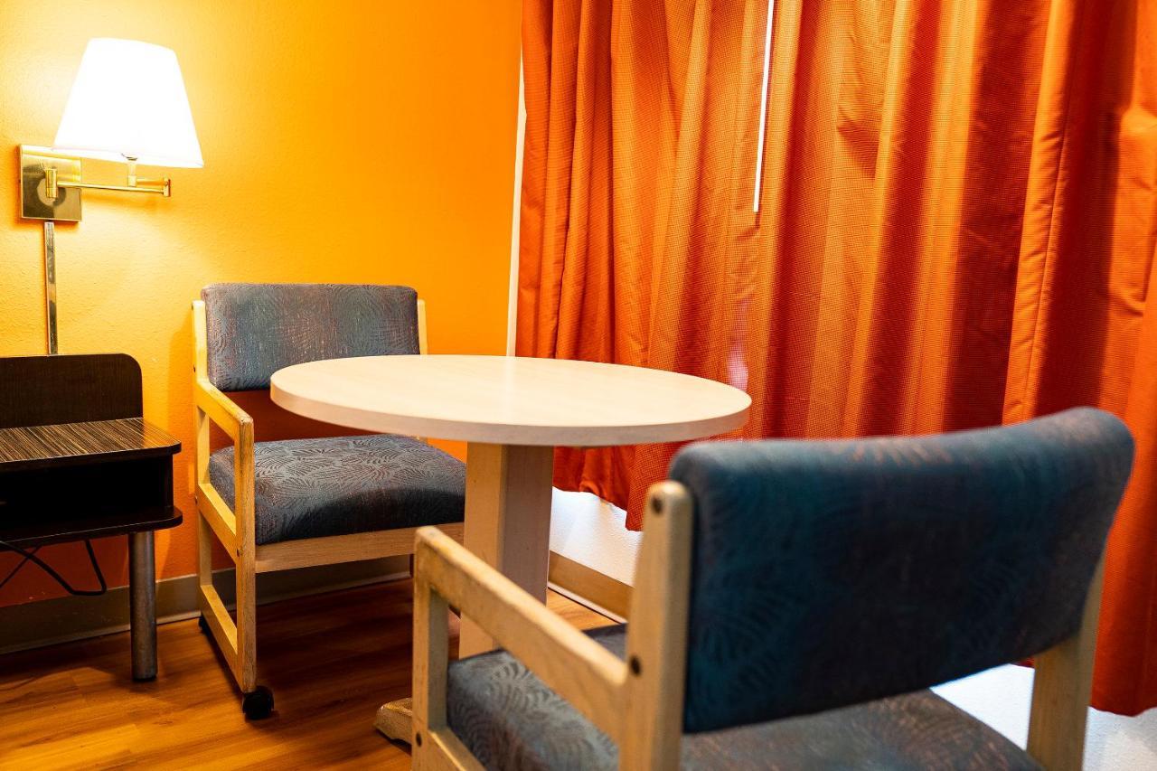 Oyo Hotel Hermiston Or, Downtown ภายนอก รูปภาพ